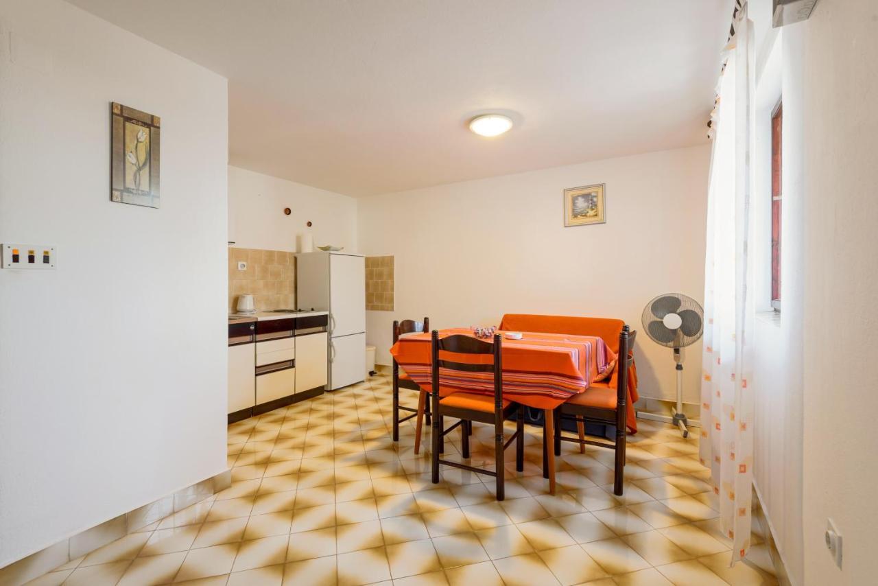 Apartments By The Sea Basina, Hvar - 11817 Vrbanj