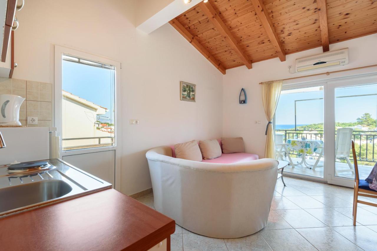 Apartments By The Sea Basina, Hvar - 11817