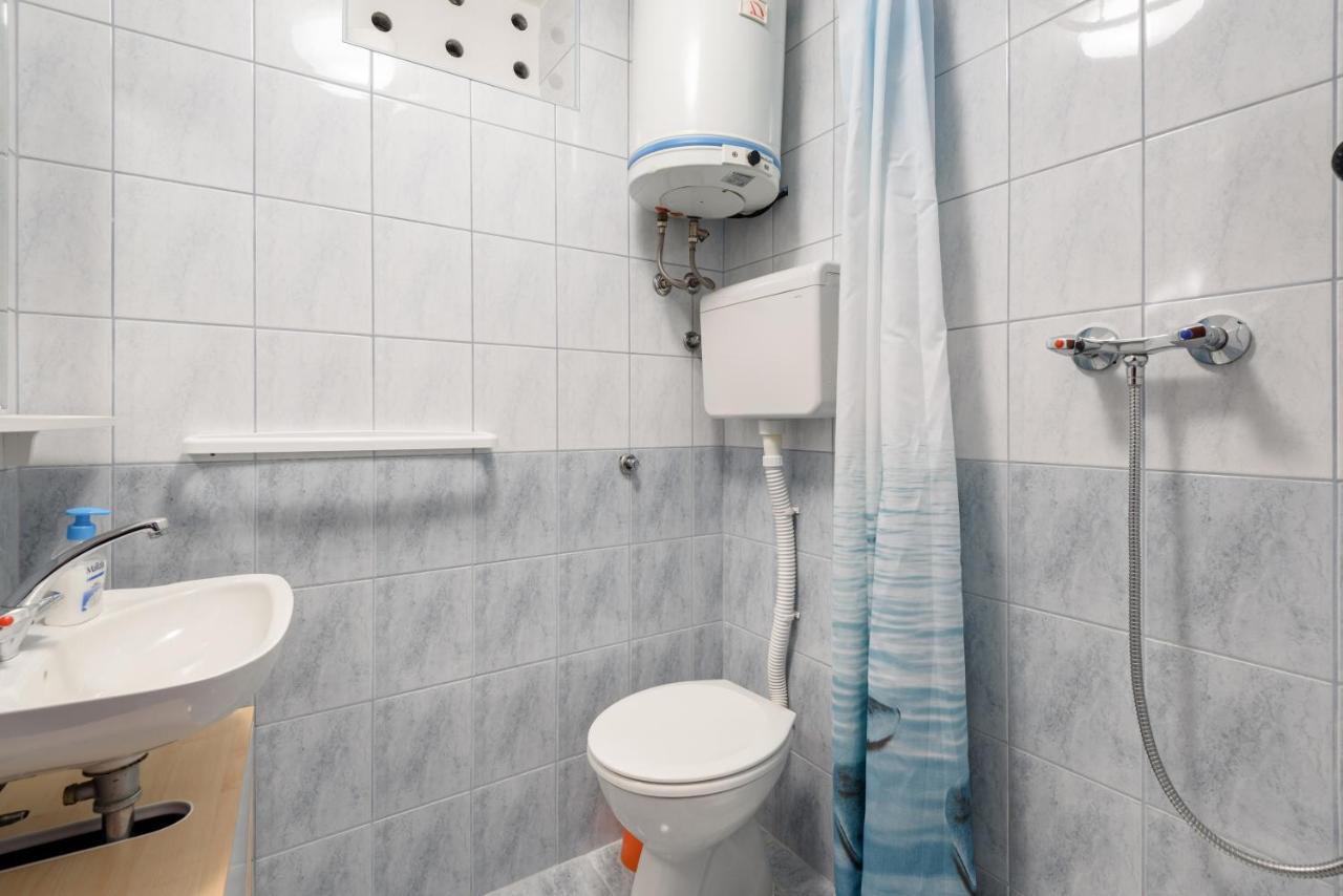 Apartments By The Sea Basina, Hvar - 11817 Apartment *